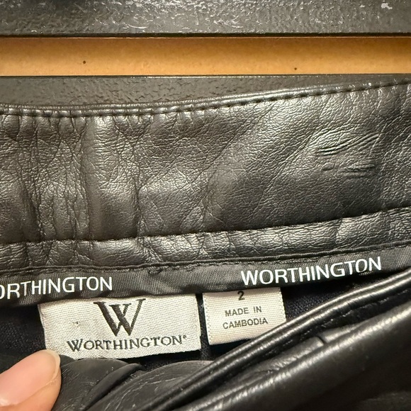 Black faux Leather Pants size 2 - Picture 2 of 3